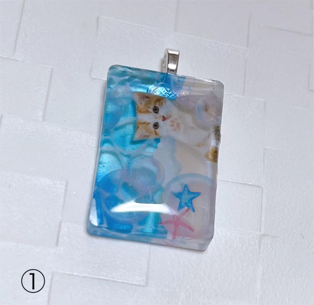 ひなた様お取置きです。レジンヘアゴム 猫ちゃんの夏休みNo.612