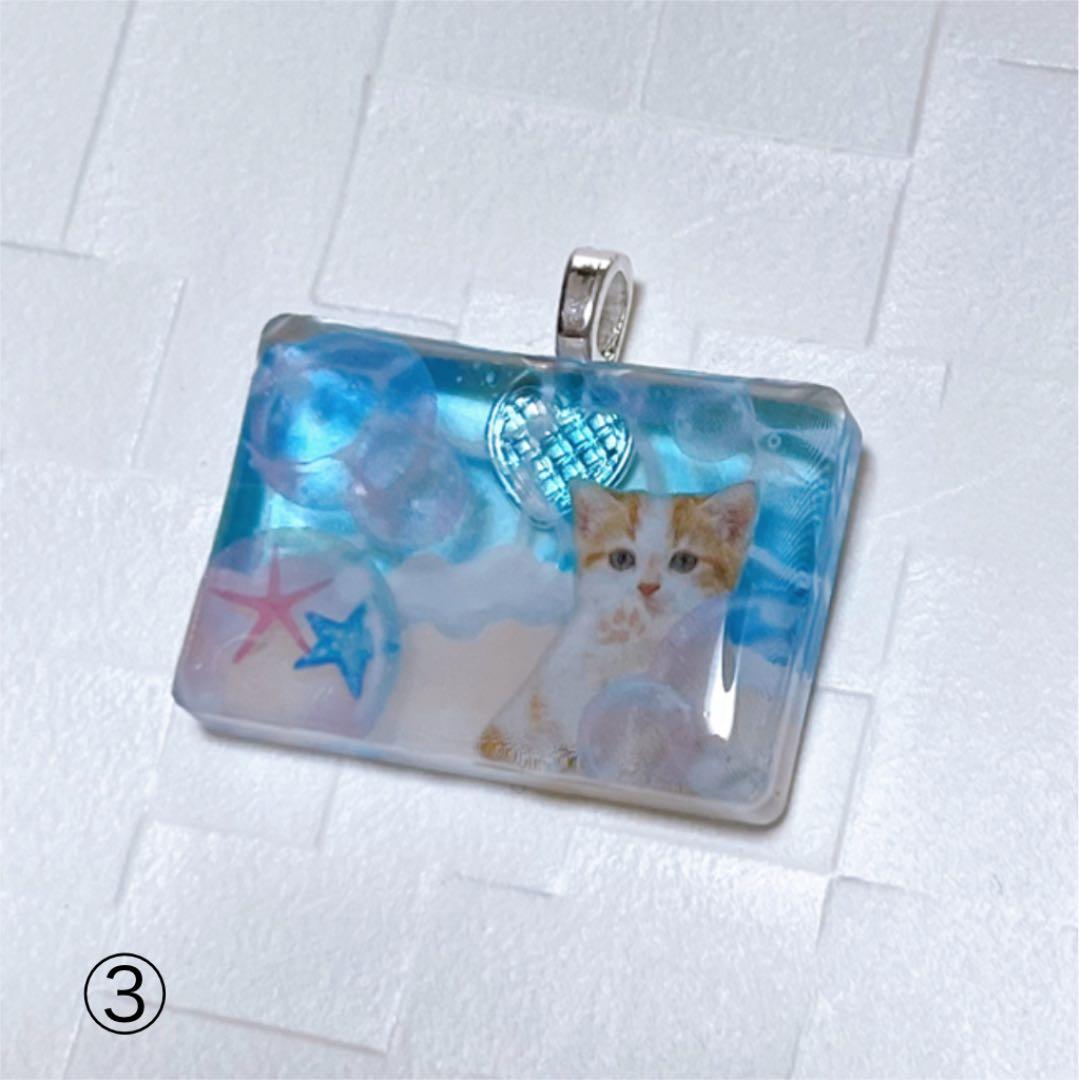 ひなた様お取置きです。レジンヘアゴム 猫ちゃんの夏休みNo.612