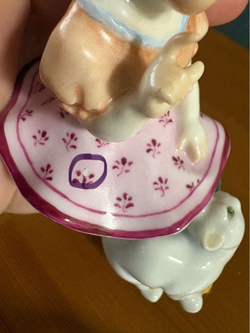 Herend ヘレンドフィギュリン 陶器人形少女と猫