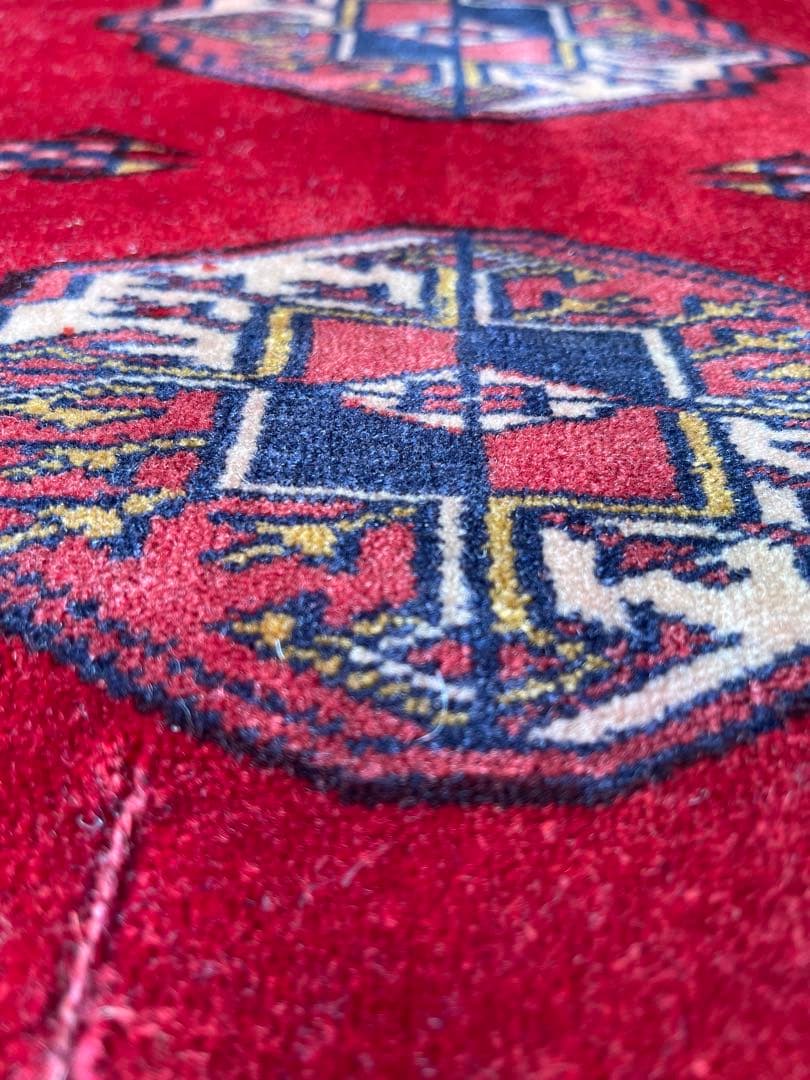 トルクメンデザイン ウールカーペット 180x136 cm