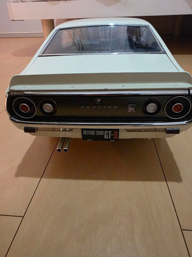 ディアゴステーニ1/8スカイライン2000 GT-R