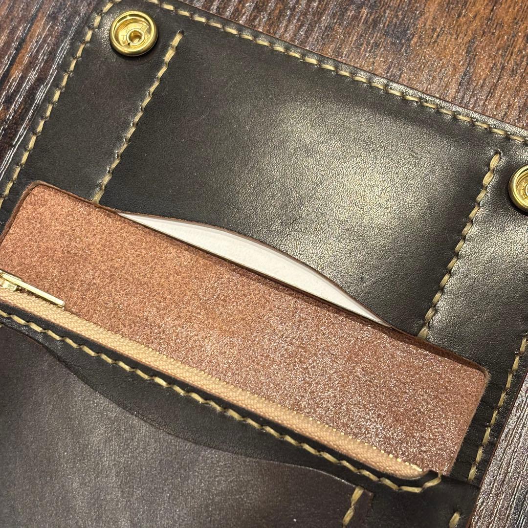 栃木レザー ミドル トラッカーウォレット 茶芯ブラック 3層 - メルカリ