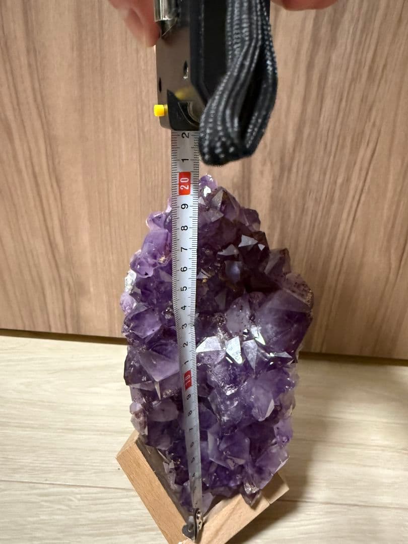 ✨特大・高品質✨台座付きアメジストクラスター⭐️タイチンルチルクォーツ入り