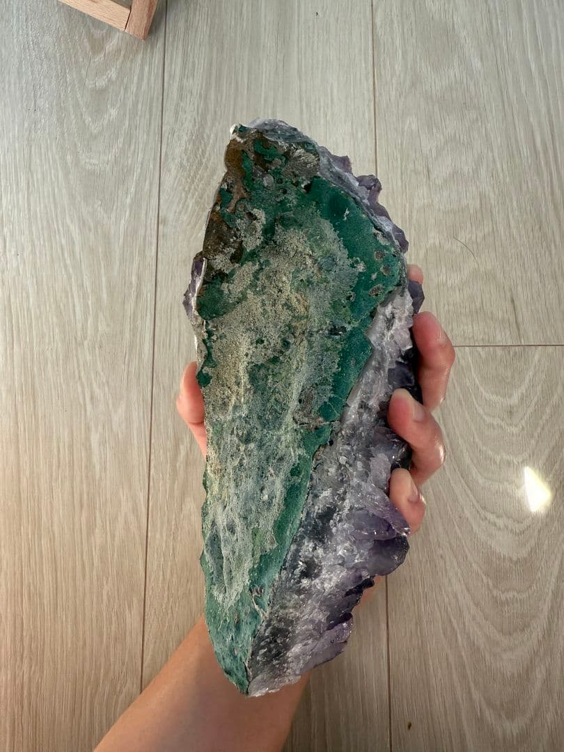 ✨特大・高品質✨台座付きアメジストクラスター⭐️タイチンルチルクォーツ入り