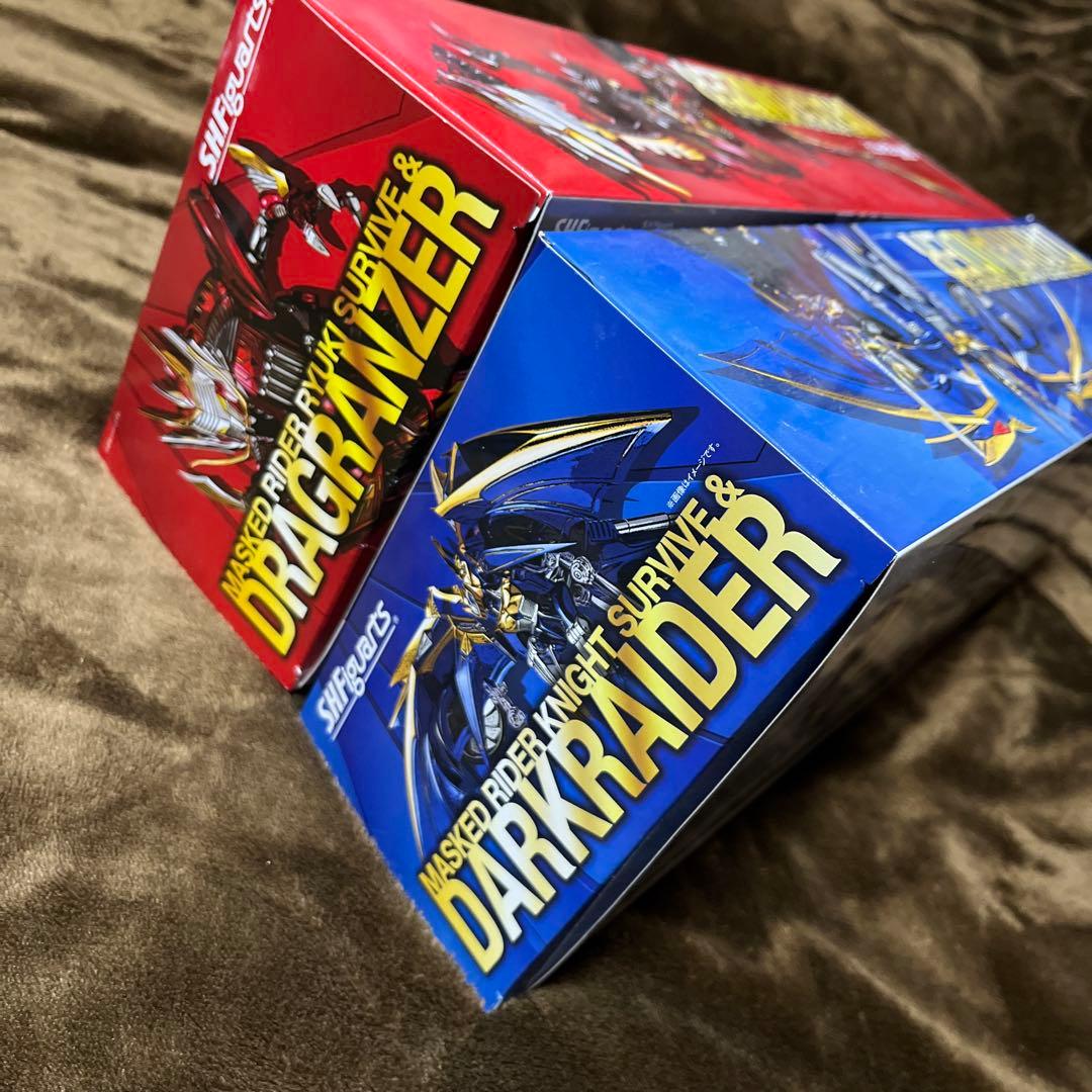 S.H.Figuarts 仮面ライダー　龍騎サバイブ＆ナイトサバイブ　極美品