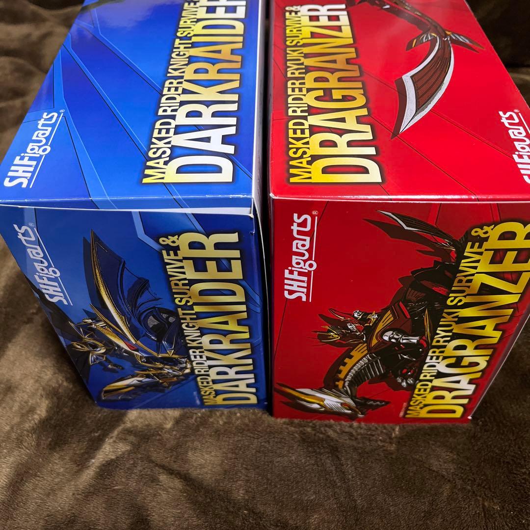 S.H.Figuarts 仮面ライダー　龍騎サバイブ＆ナイトサバイブ　極美品