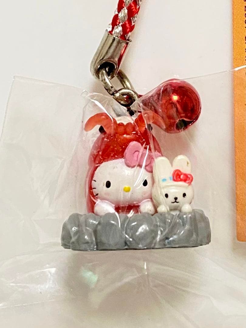 ☆ご当地キティ 静岡限定 伊豆 伊勢エビバージョン 根付け☆ - メルカリ