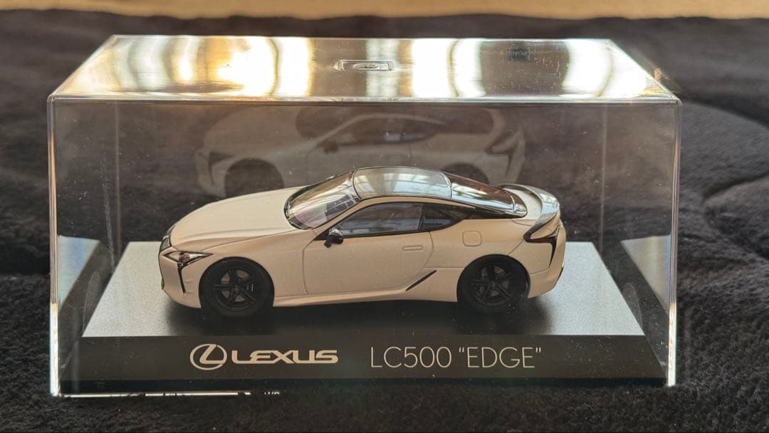 1/43 レクサス LC500ミニカー \"EDGE\" 京商