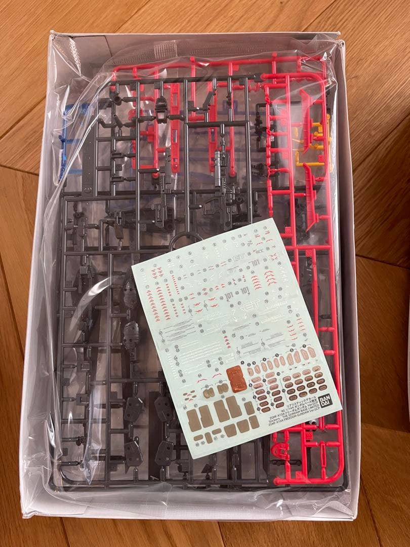 RG フリーダム 上海ガンダムベース限定 HGデスティニー HGレジェンド