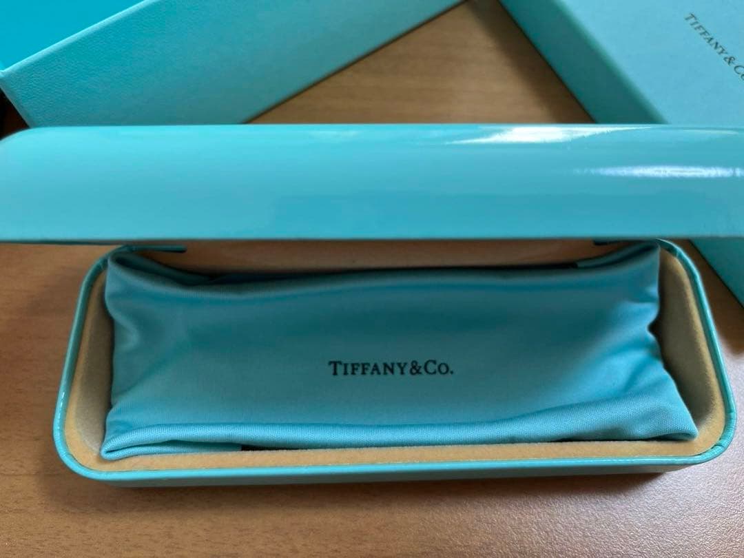 ティファニー メガネケース メガネ拭き 箱付き - メルカリ