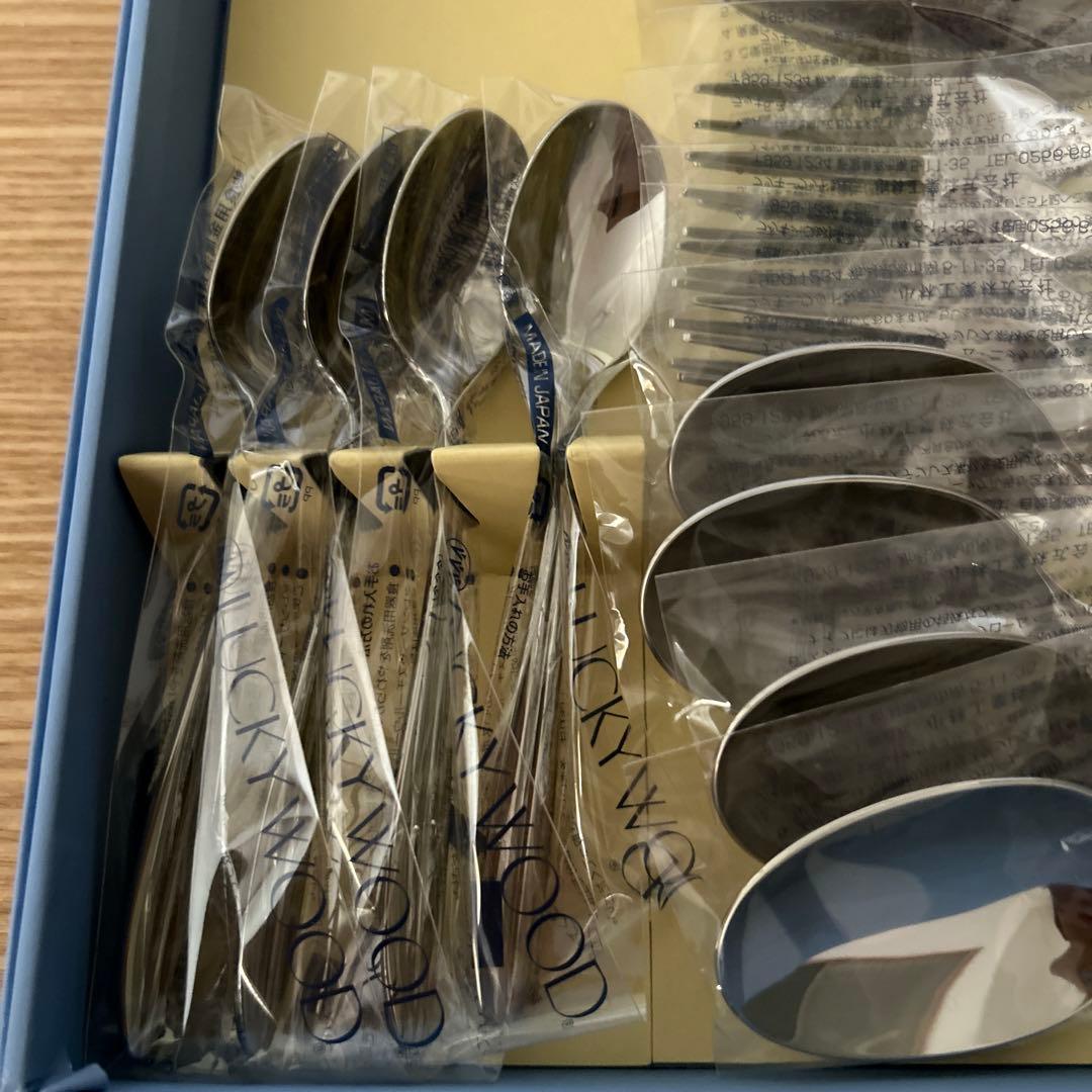 ラッキーウッド　ヴィスビー　 ディナーセット 24本(6種4客用)