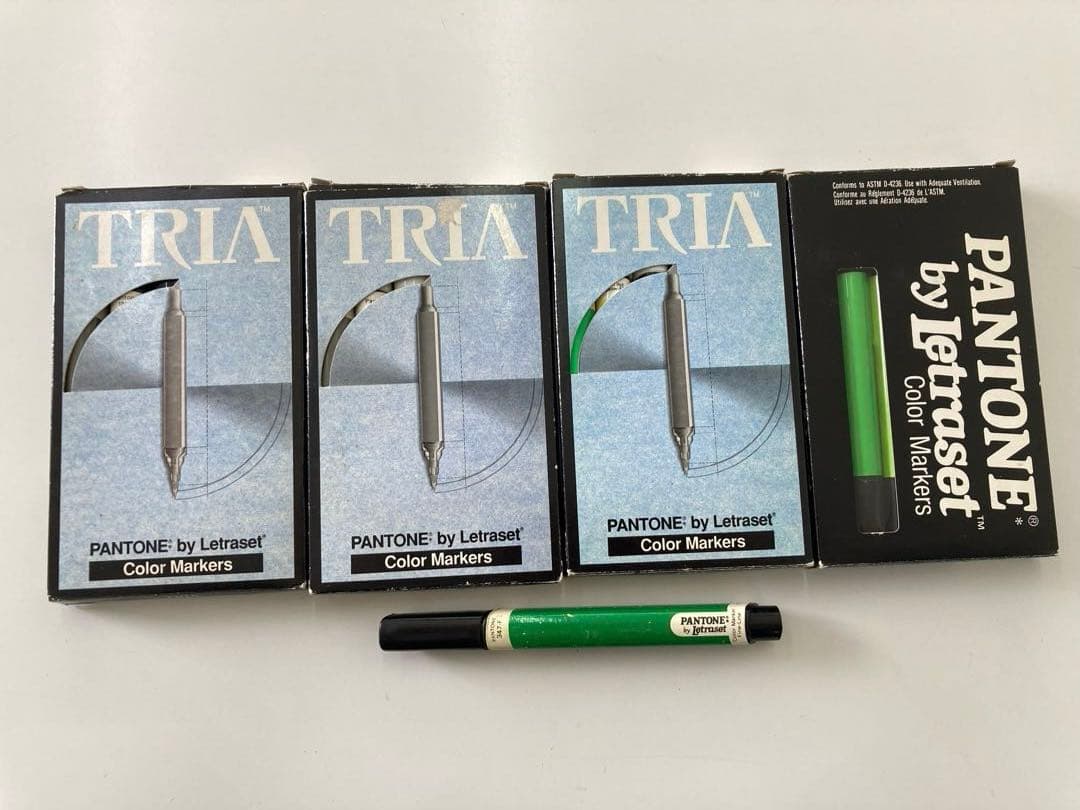 Pantone TRIA マーカー 24色セット - メルカリ