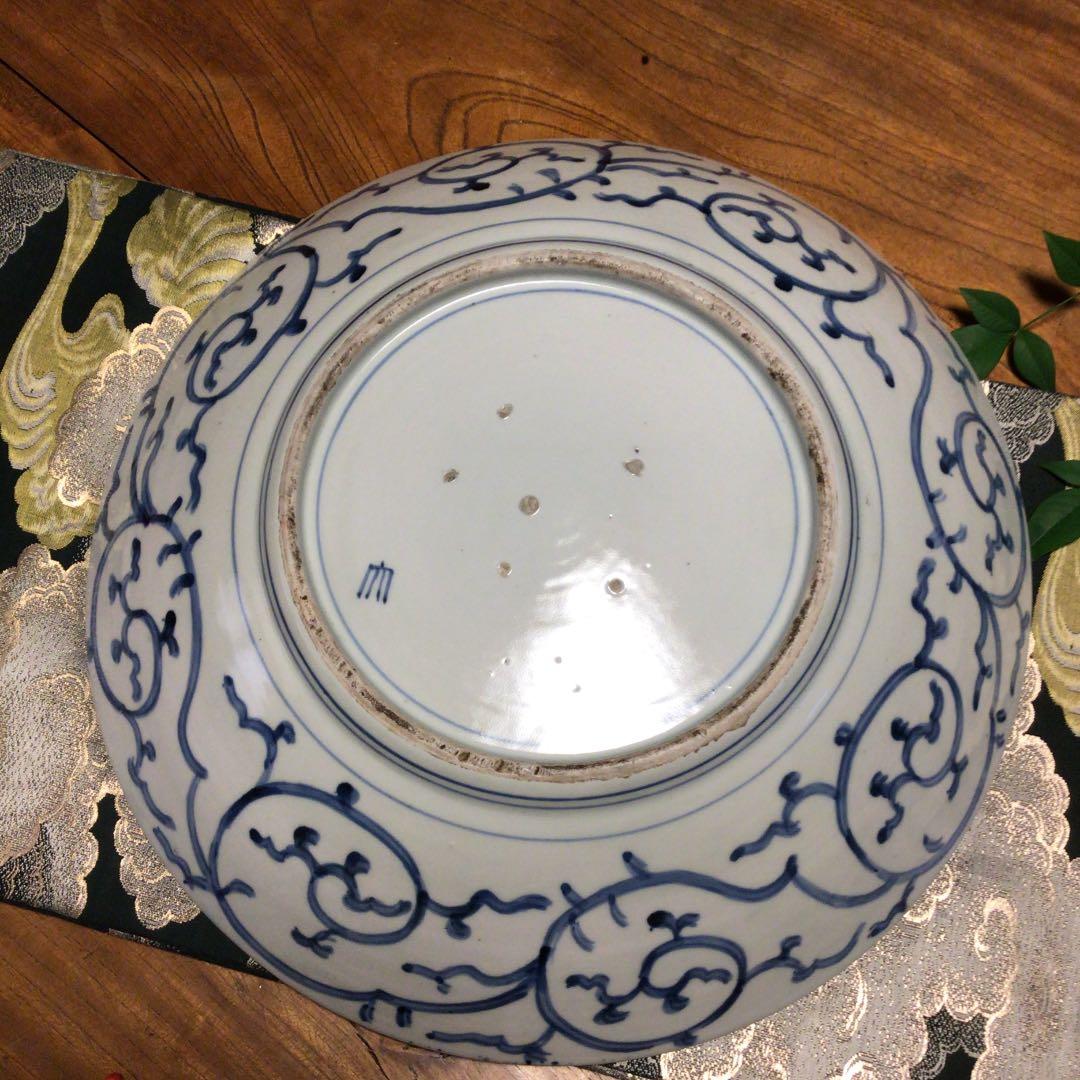 A136 古伊万里　蛸唐草紋様　大皿　1尺3寸　1枚　（皿立て付き）