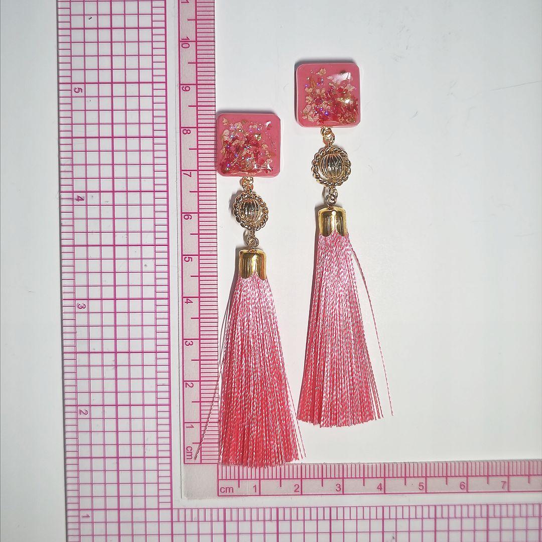 【1273】レジンモチーフとタッセルのピアス