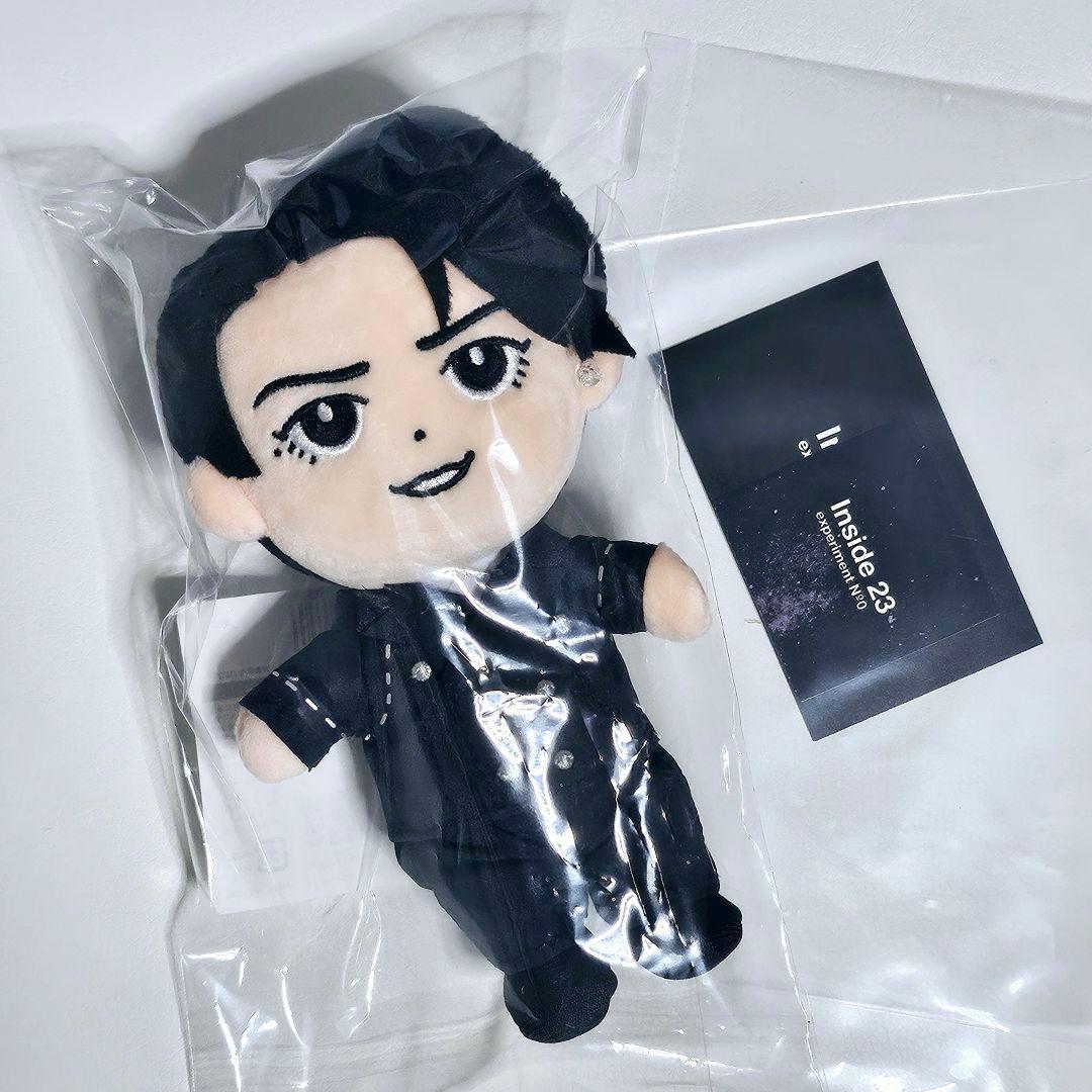 新品未開封】亀梨和也 ちびかめ (Black ver.) ステッカー付 - メルカリ