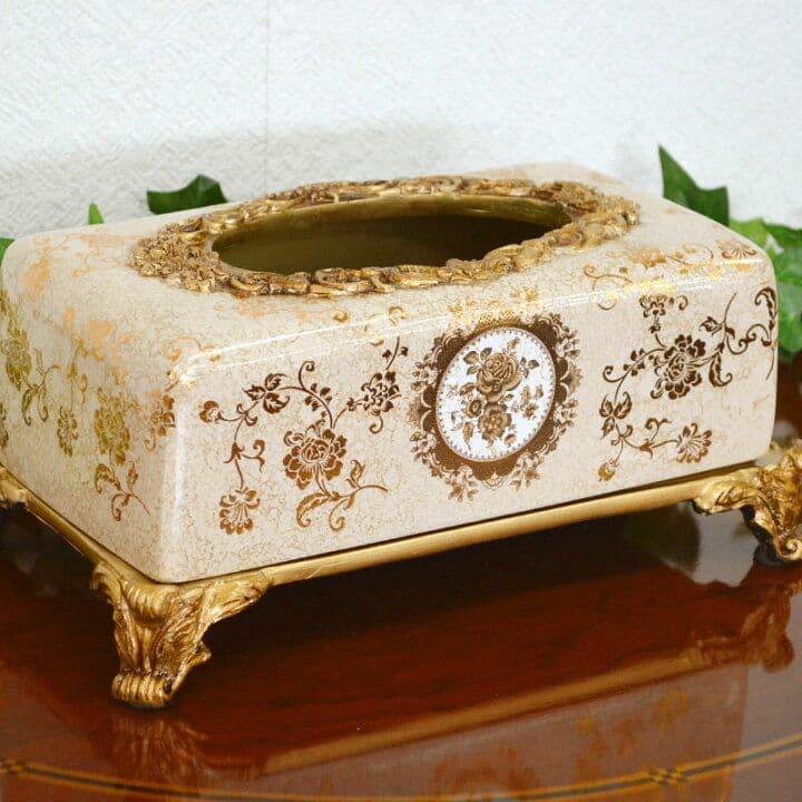 輸入雑貨　シノワズリ　『薔薇のティッシュBOX』　ゴールド　薔薇柄　リビング