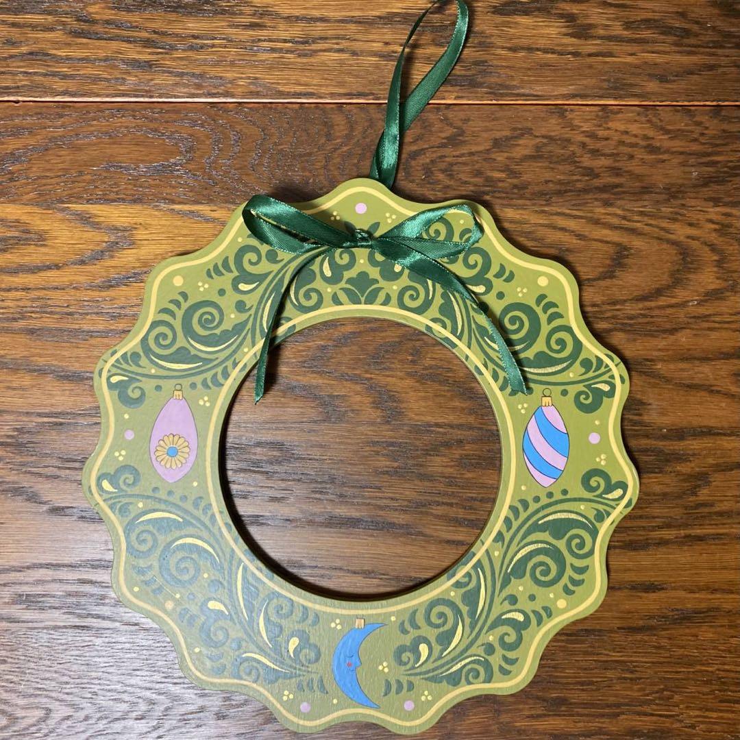 ロシア雑貨☆木製クリスマスリースCモスグリーン壁掛け飾りマトリョーシカ オリガ作