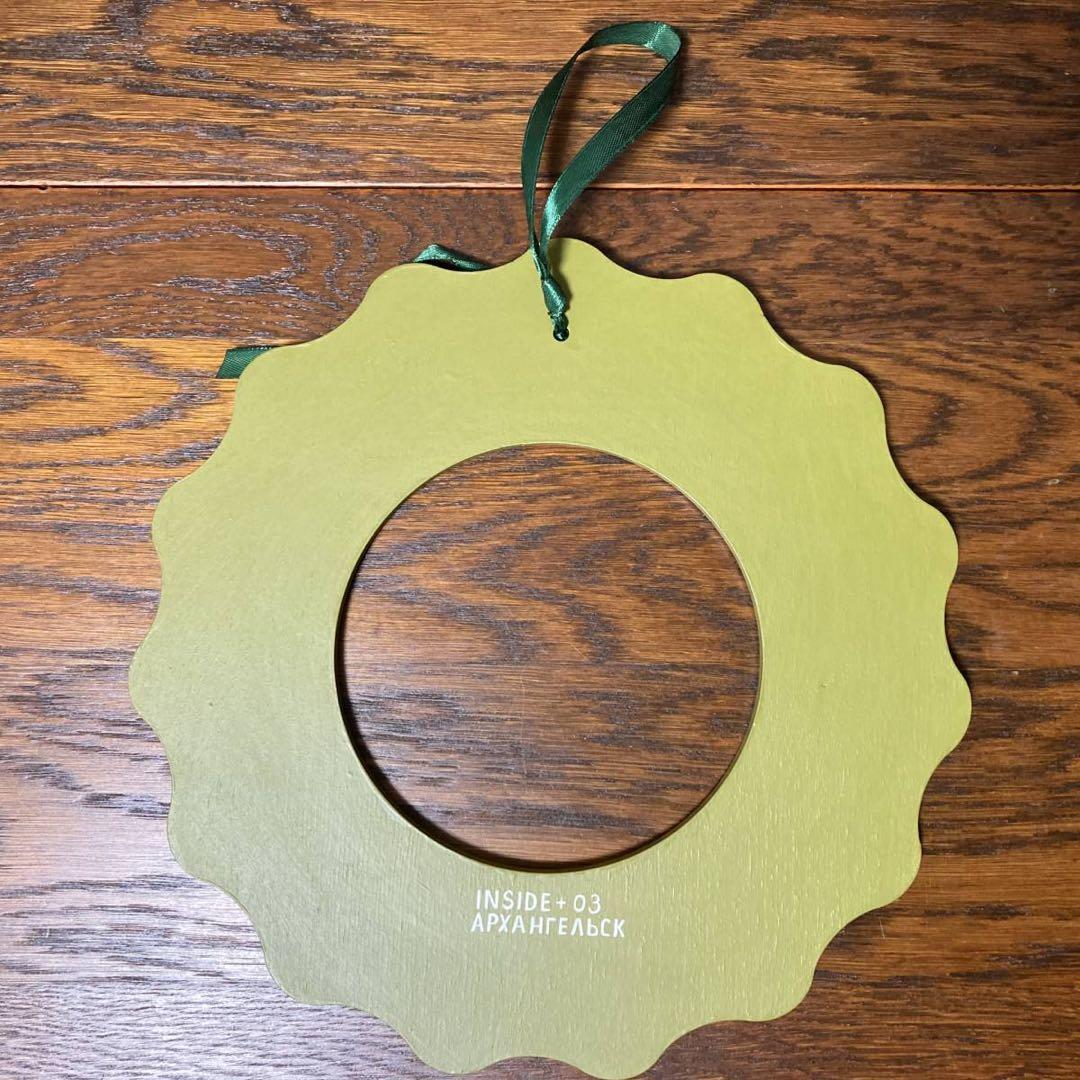 ロシア雑貨☆木製クリスマスリースCモスグリーン壁掛け飾りマトリョーシカ オリガ作