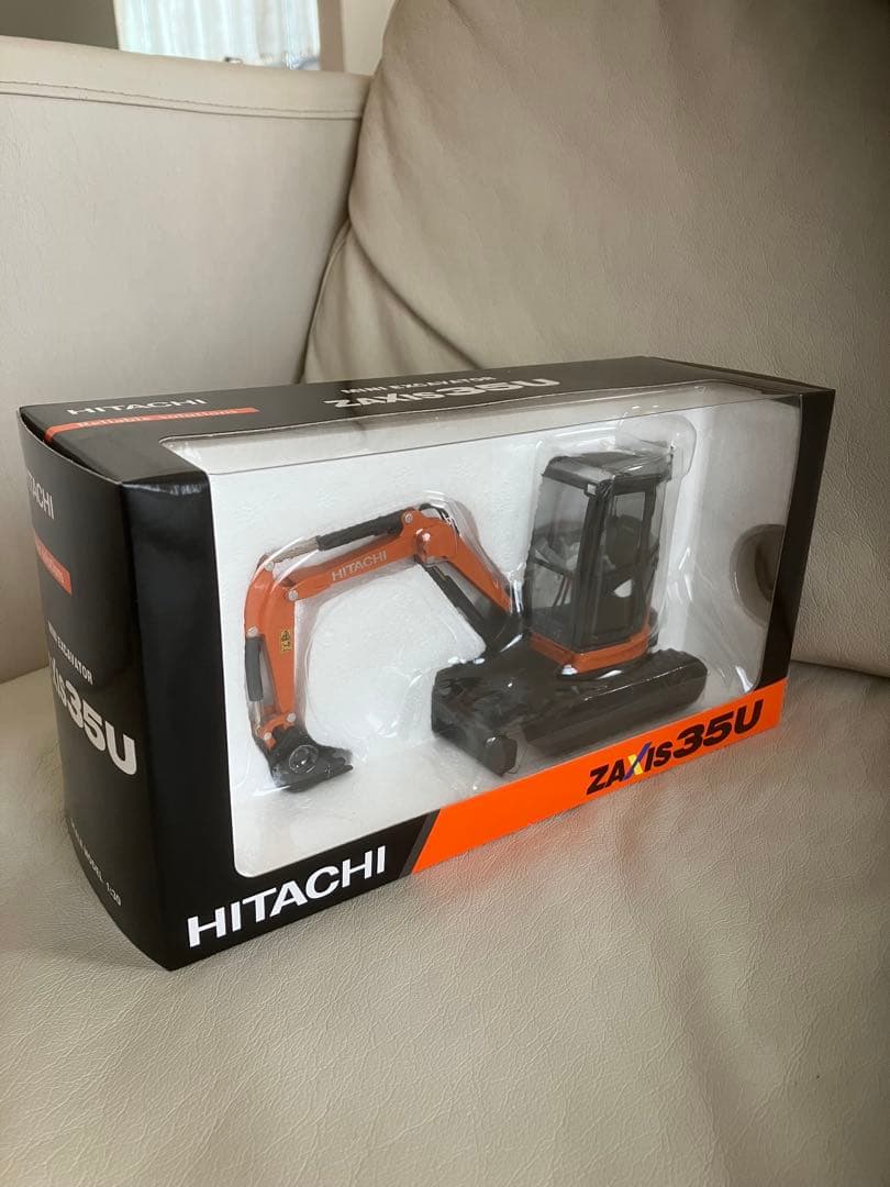 HITACHI ZAXIS 35U ミニ掘削機ミニチュア、模型