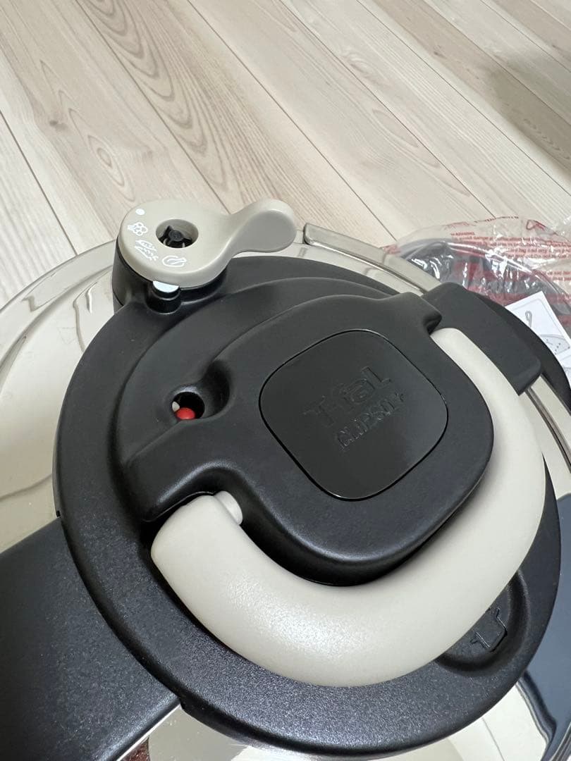【エッフェル塔デザイン】 ティファール T-fal クリプソ アーチ 圧力鍋