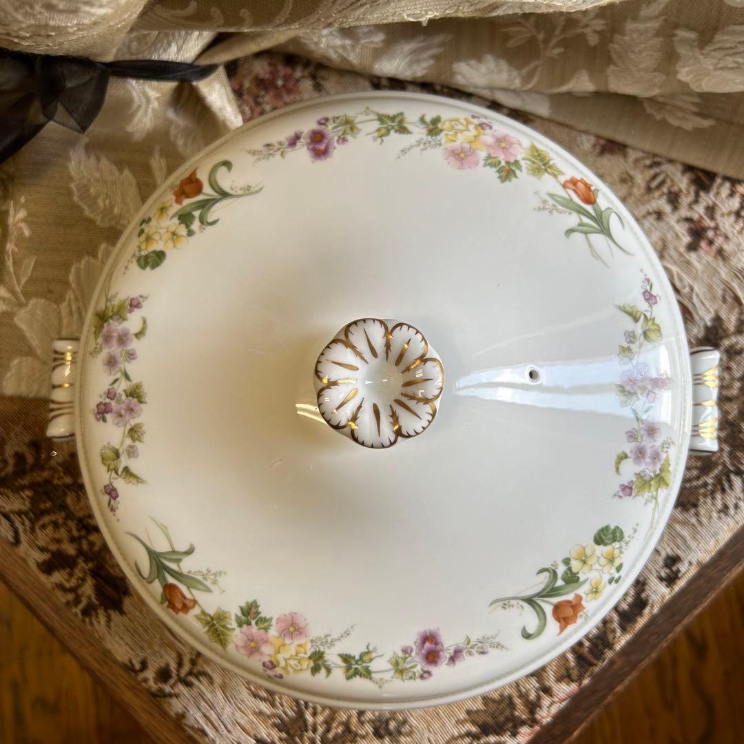 英国製 黒壺  MIRABELLE可憐な花柄カバードベジタブル