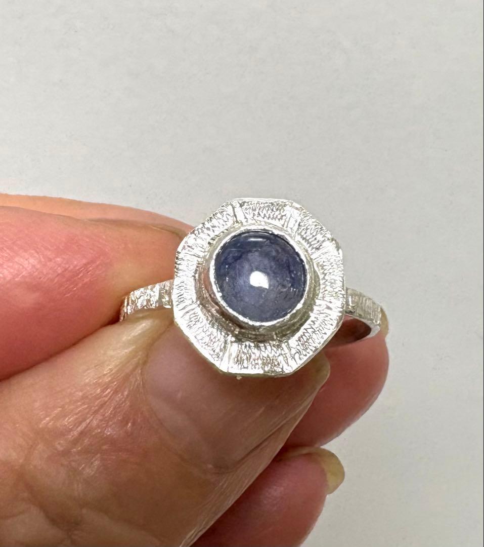 ブルースターサファイア手彫りシルバーリング