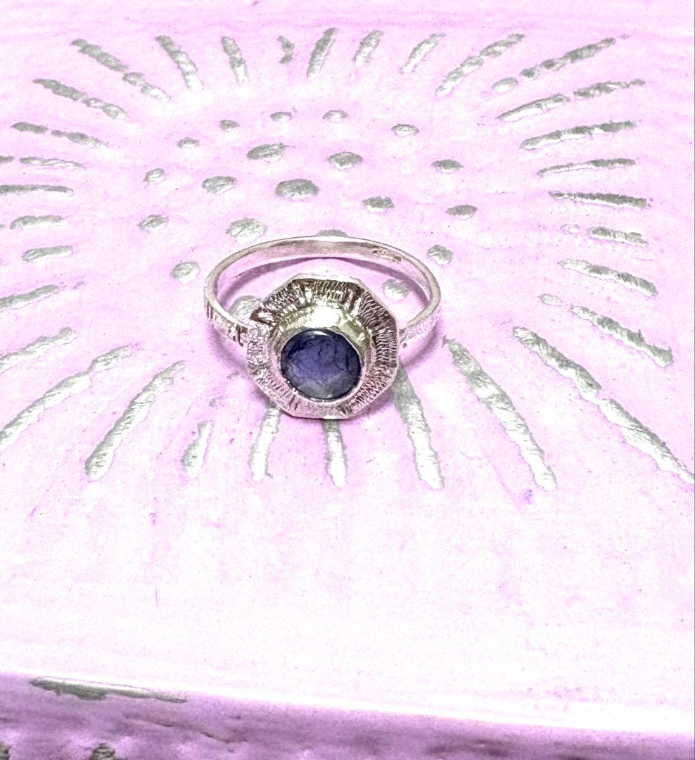 ブルースターサファイア手彫りシルバーリング