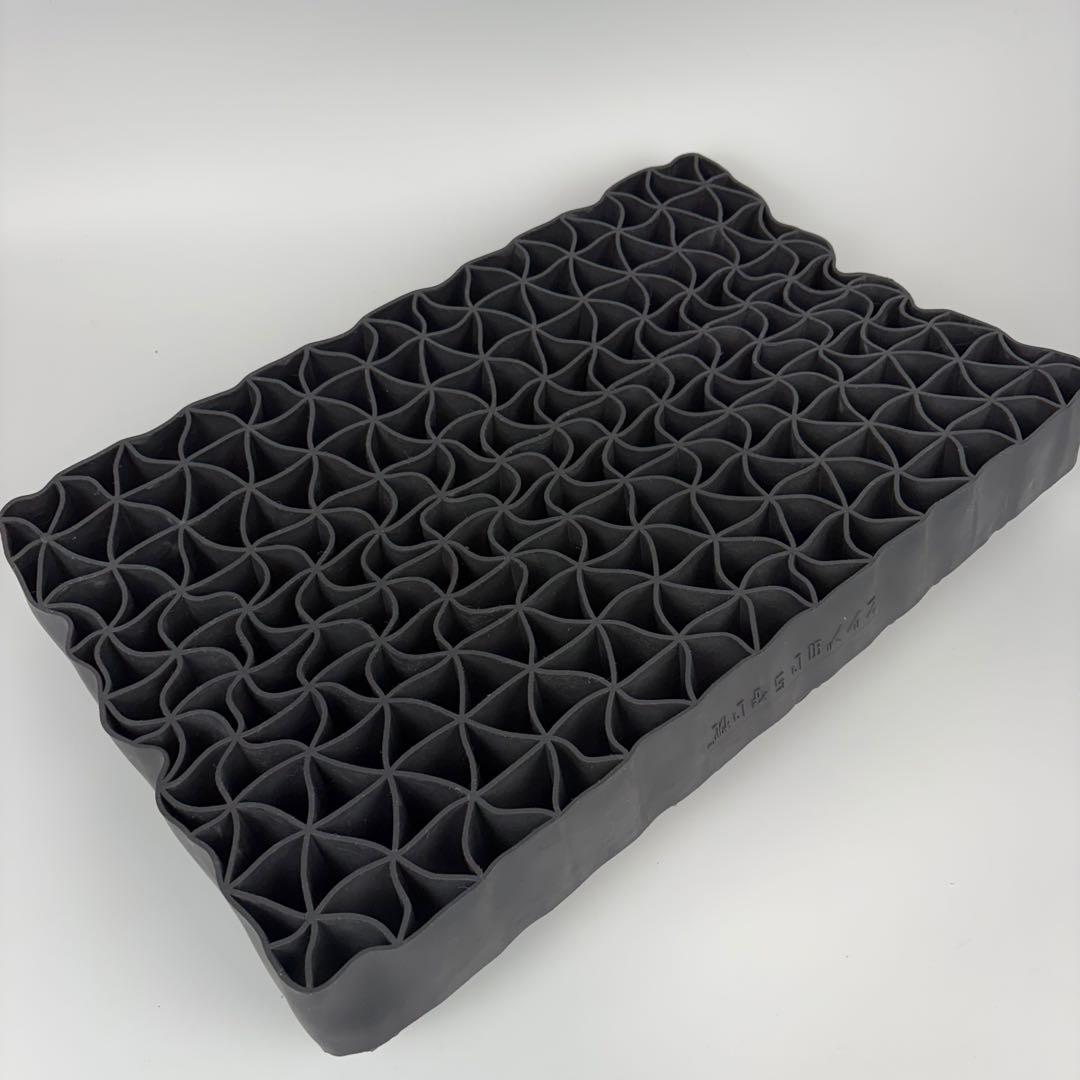 美品✨ヒツジのいらない枕 至極 カバー付 使用数回 ブラック ホワイト