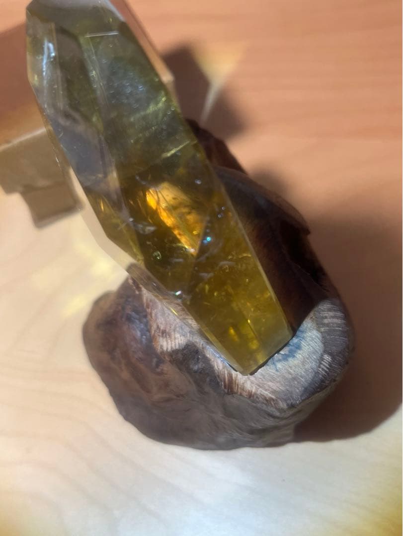 最高品質 虹入り スモーキーシトリン 台座、鑑別書つき