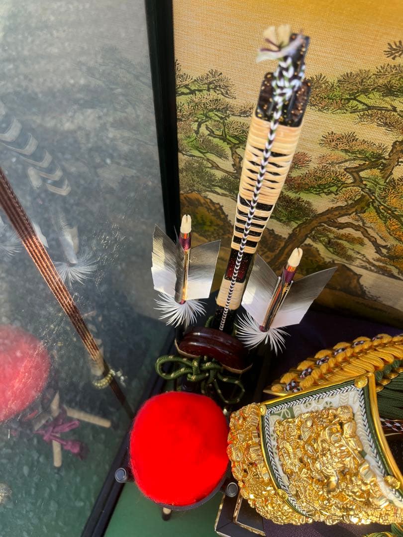 【中古】五月人形 兜飾り ガラスケース入り 武者飾り 日本伝統品