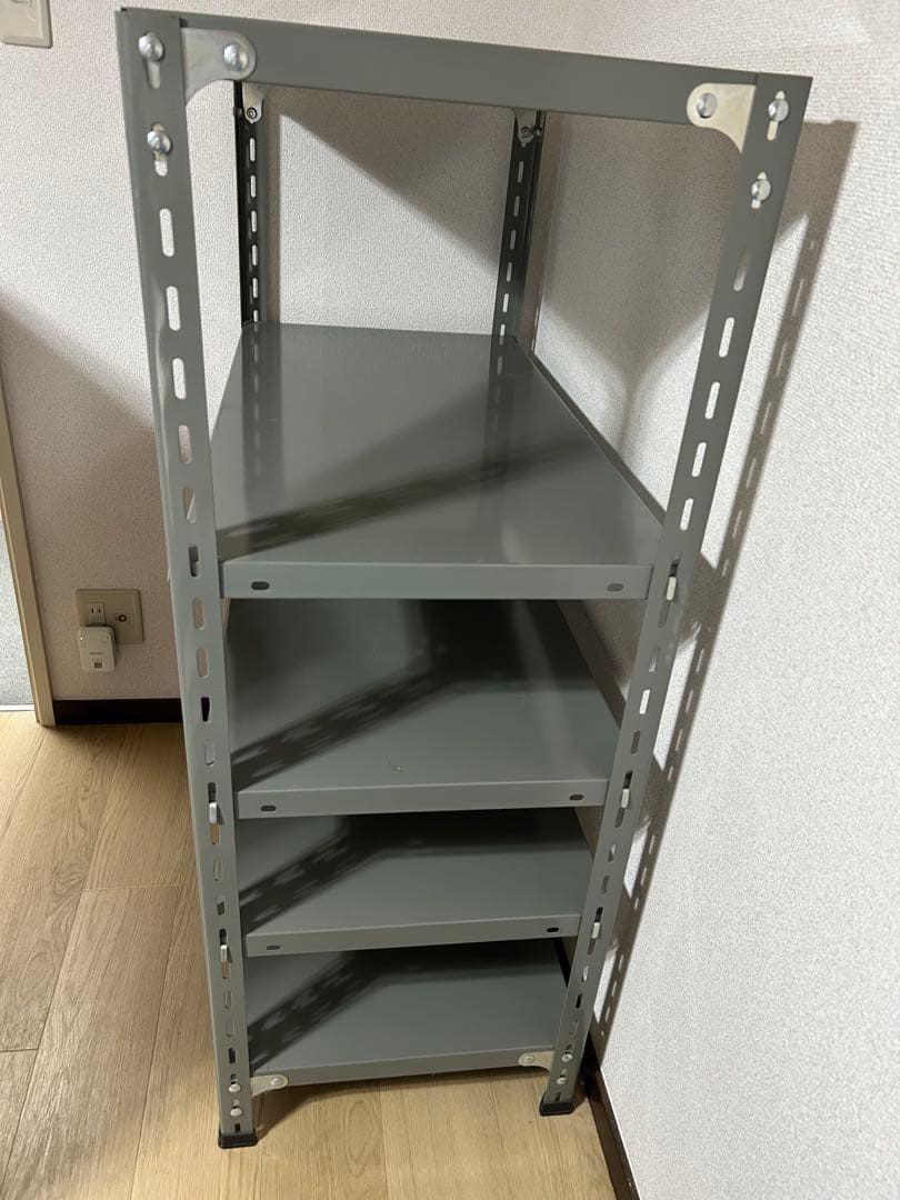 D&DEPARTMENTの工業用スチールシェルフ　グレー4段
