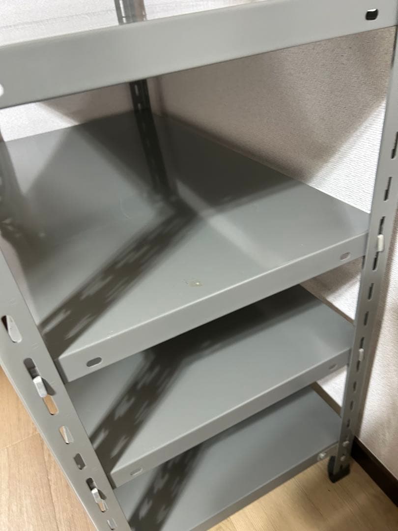 D&DEPARTMENTの工業用スチールシェルフ　グレー4段