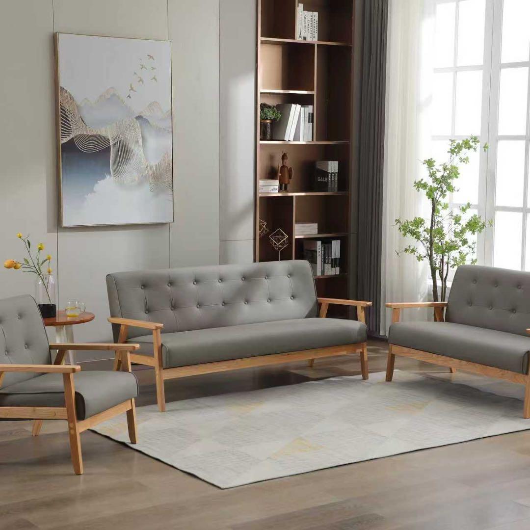 【新品】3人掛けPVCレザーソファ 天然木肘付き 高級感