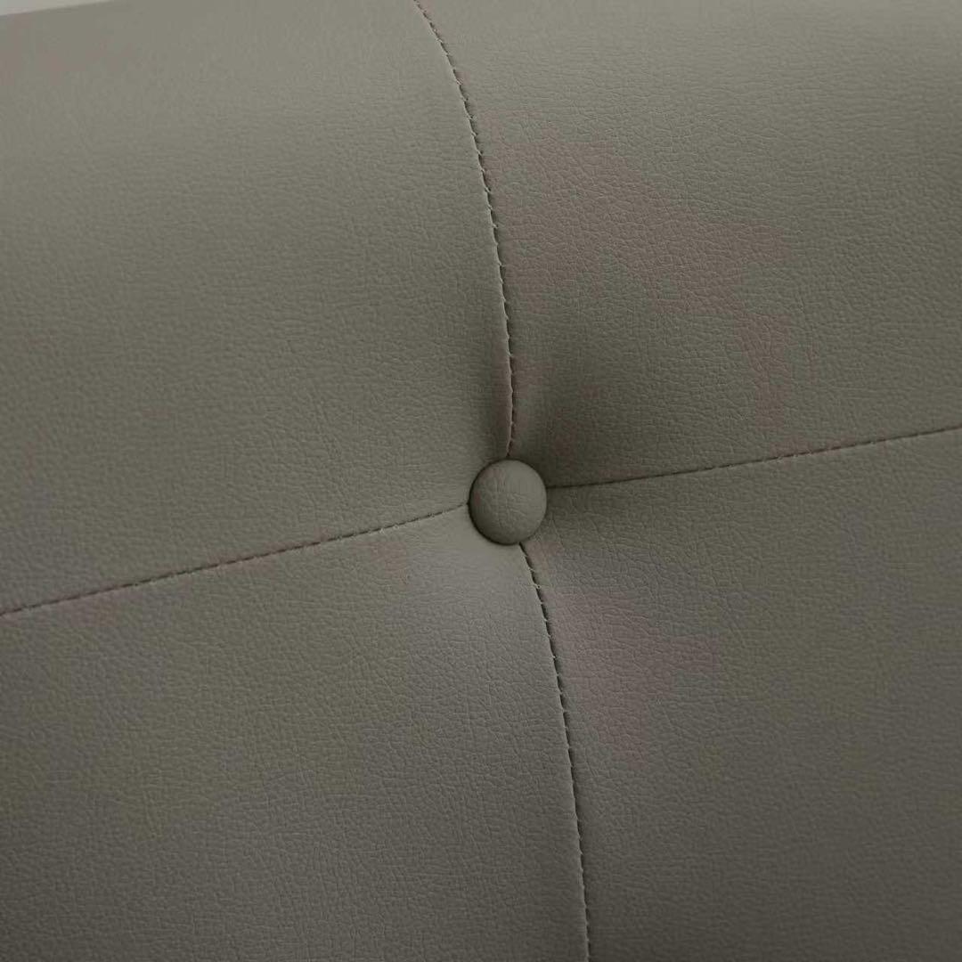 【新品】3人掛けPVCレザーソファ 天然木肘付き 高級感