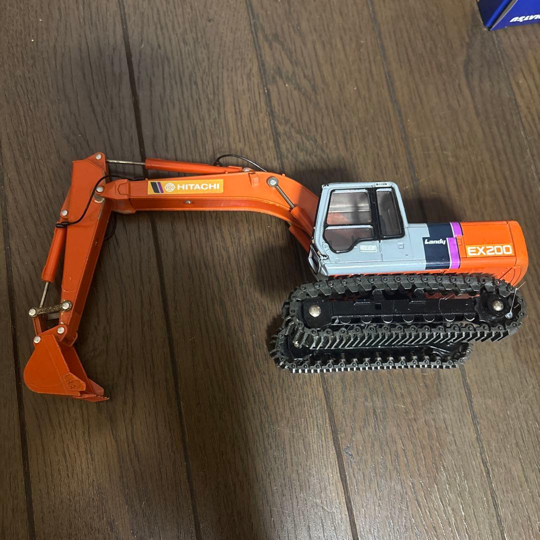 HITACHI EX200 ミニチュア重機 - メルカリ