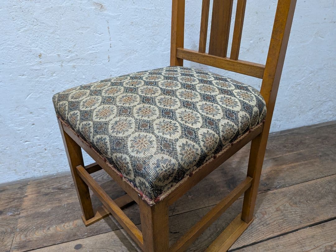 1118 ヴィンテージ　当時物　木製チェア　椅子　イス　レトロ　古家具　カフェ