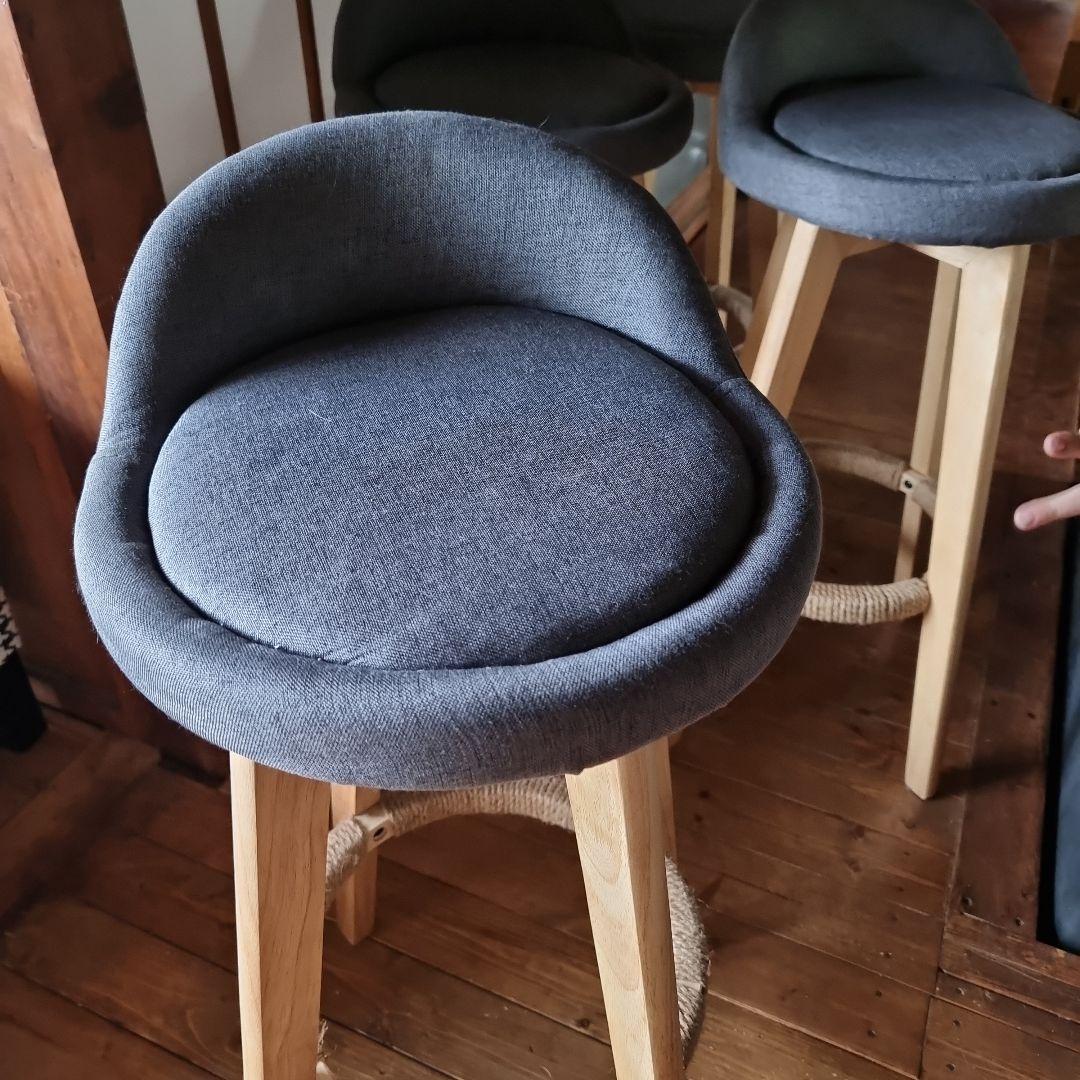 あ*い様 ４脚 カウンターチェア スツール木製 360度回転 足置き付き ハイチ