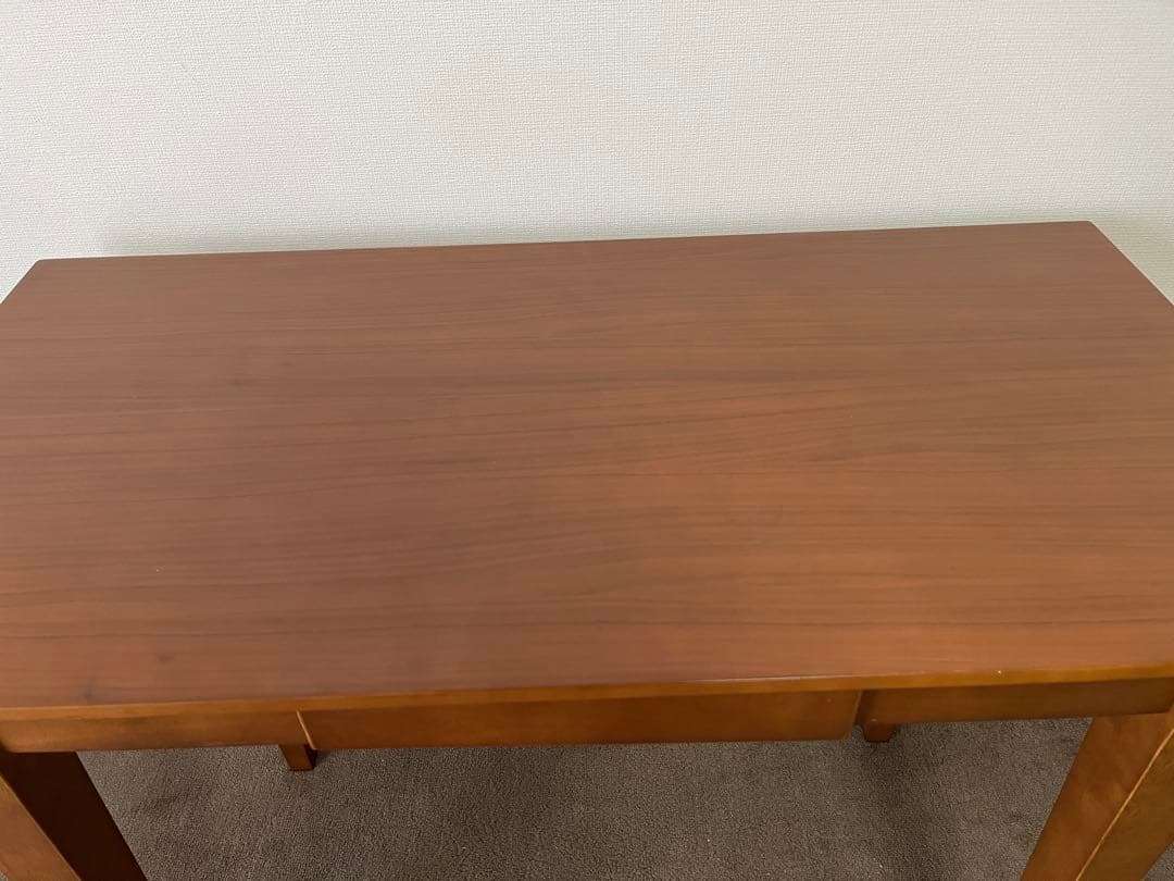 無印良品のテーブル　引き出し付き