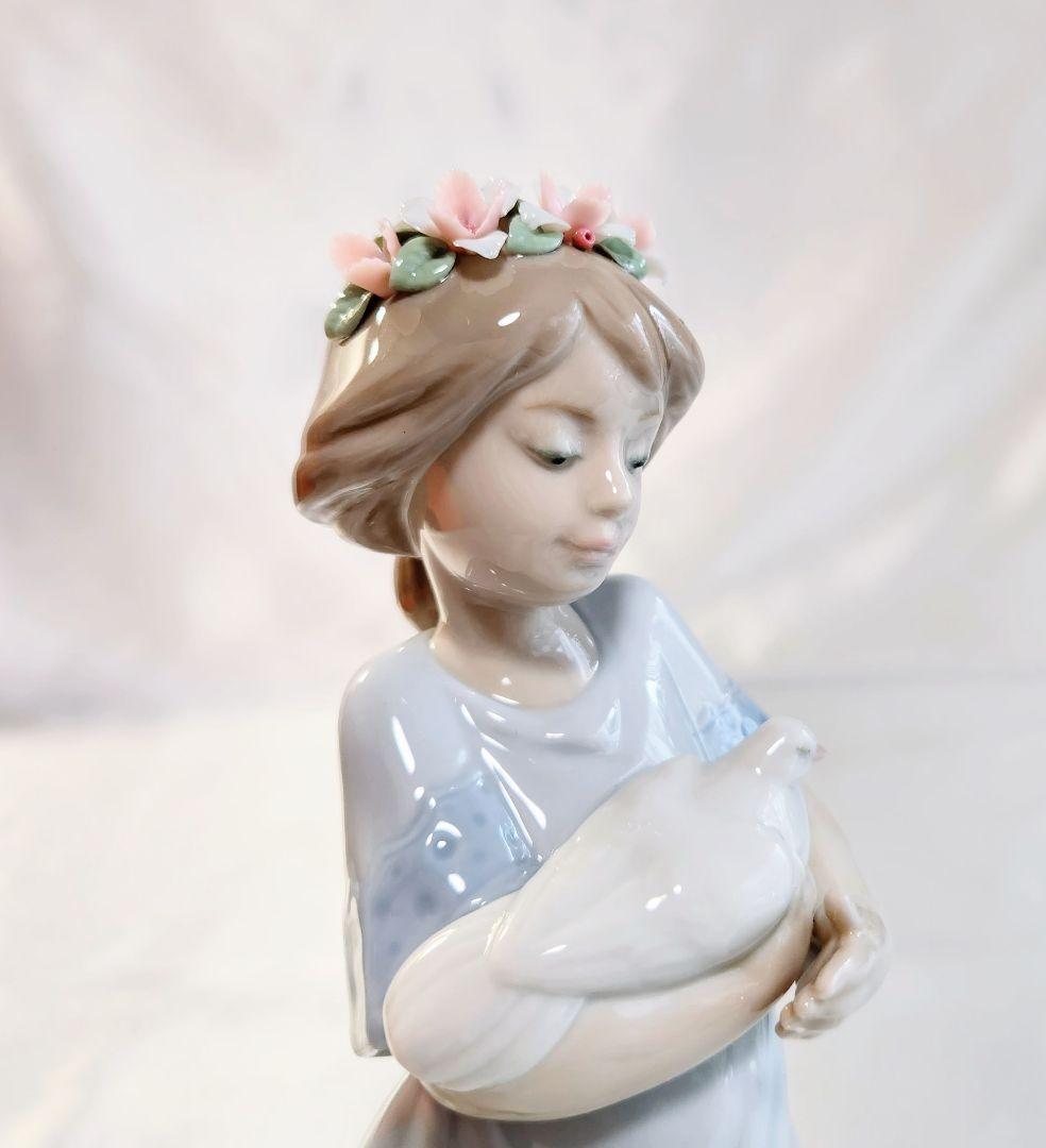 Julio＆Juliaリヤドロ【美品】フィギュリン《鳩を抱く少女》6807