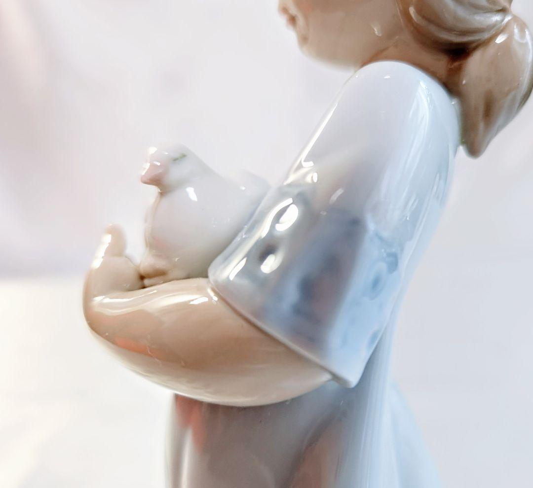 Julio＆Juliaリヤドロ【美品】フィギュリン《鳩を抱く少女》6807