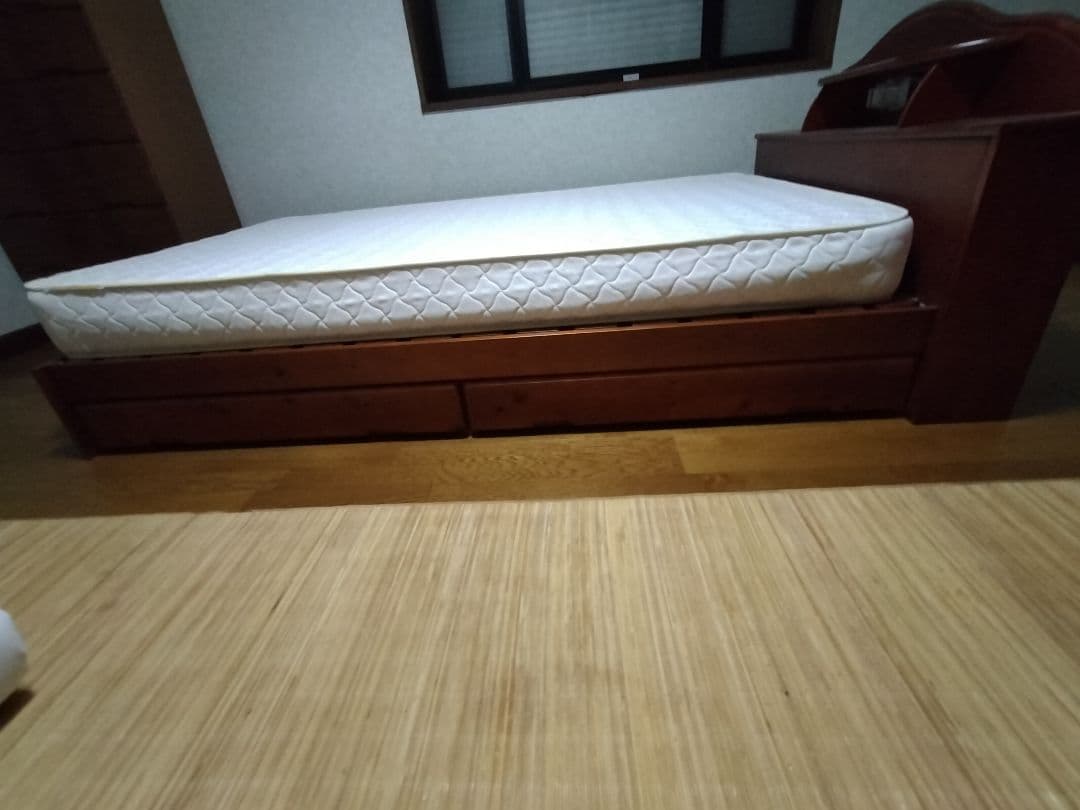 ベッド　商品説明必読お願いします。引き取り限定になります。