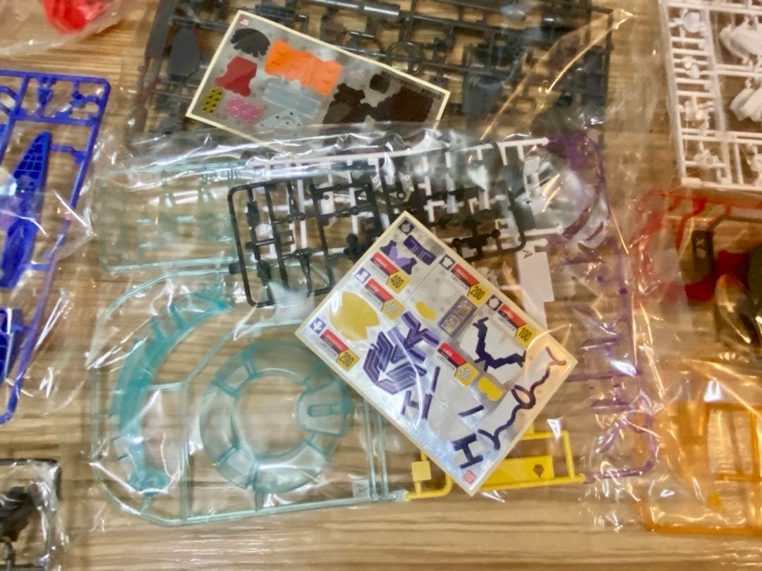 アニメプラモデルキット大量セット – 未切り離しパーツ多数 – 未開封品あり