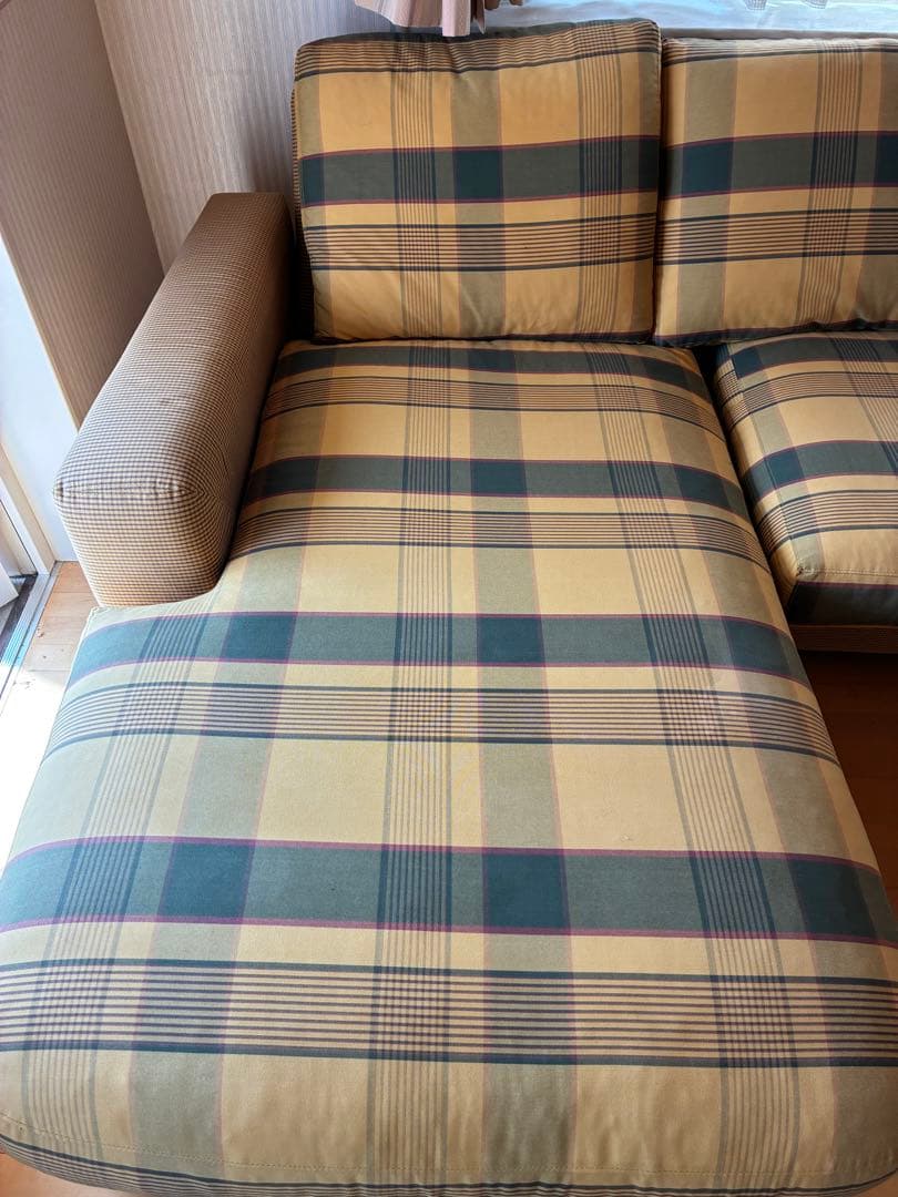 チェック柄カウチソファ