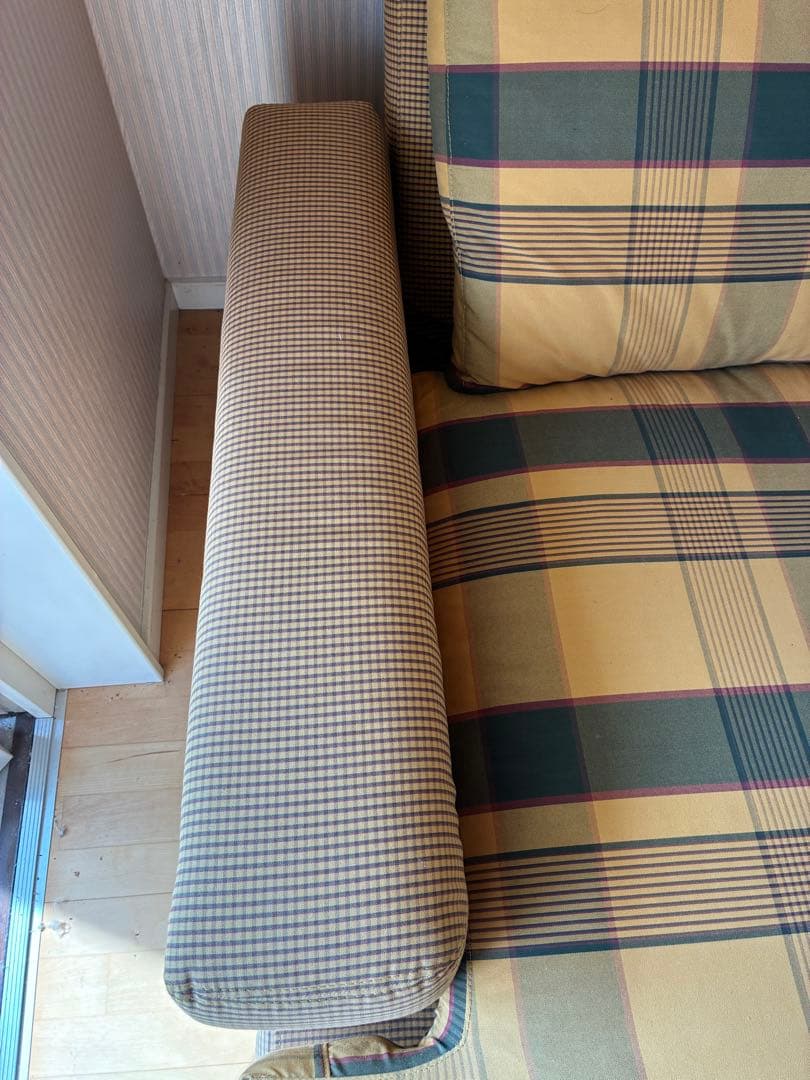 チェック柄カウチソファ