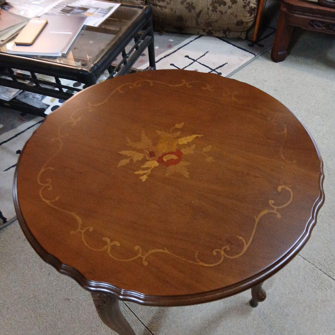 ブラウン 円形テーブル 花模様