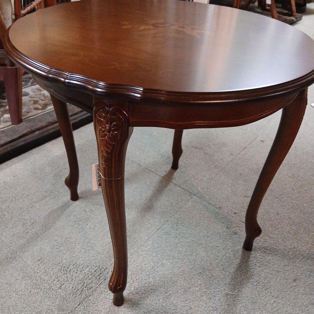 ブラウン 円形テーブル 花模様