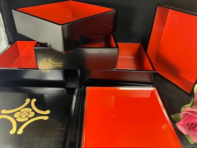 ☆美品　漆器　輪島塗重箱　黒内朱5段七五重　伝統工芸　ディスプレイ柴垣製