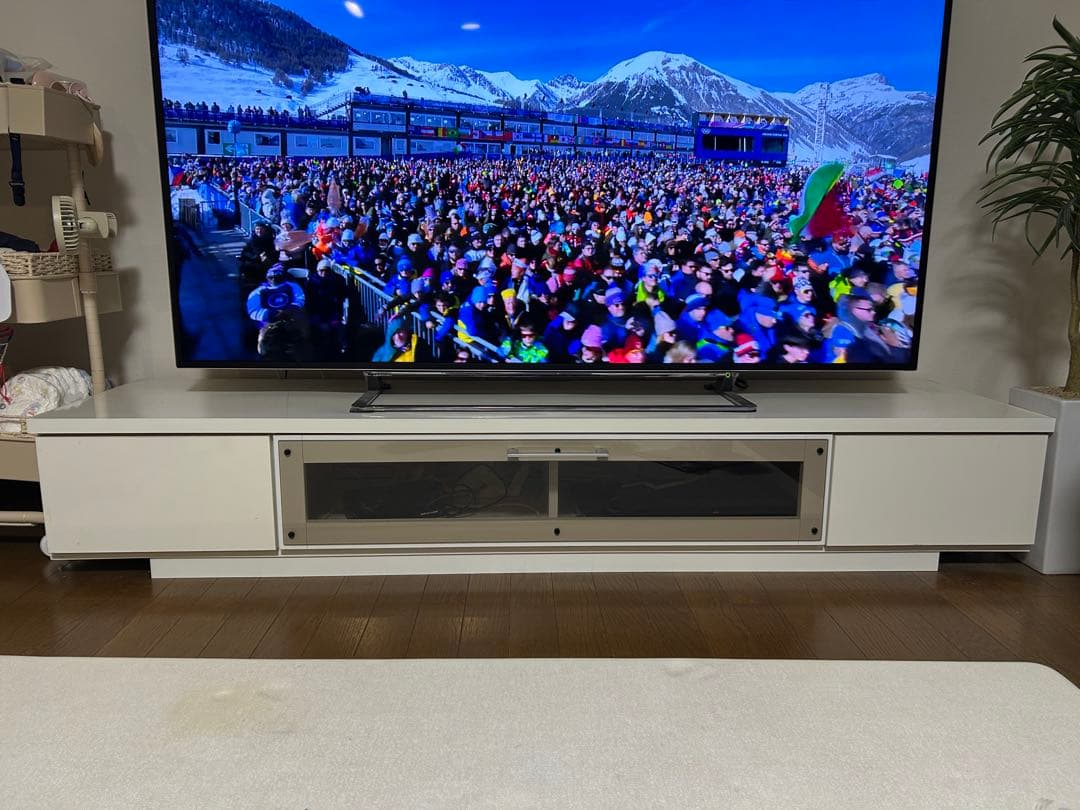 テレビ台　ホワイト　引き出し付き