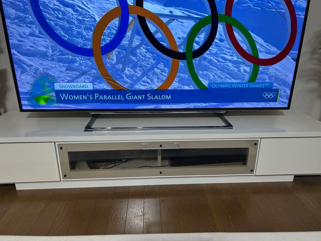 テレビ台　ホワイト　引き出し付き