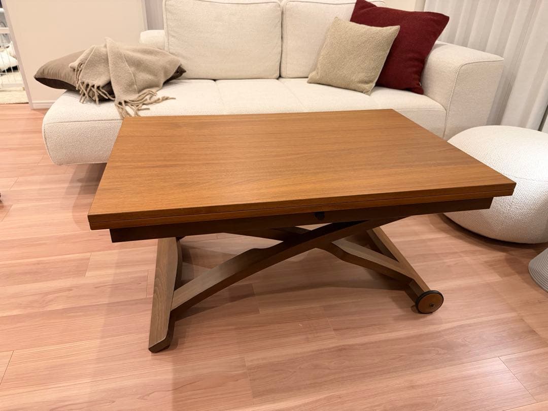 伸長・昇降式ナチュラルウッドテーブル